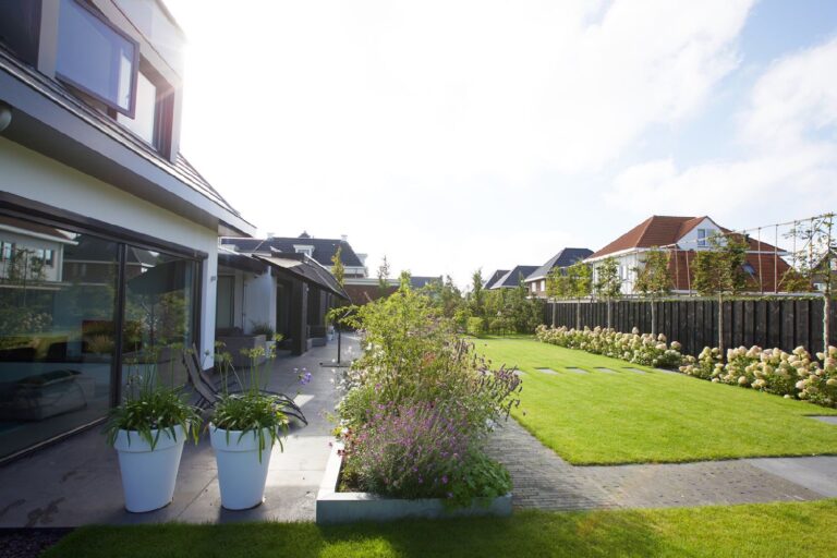 Jos Bouwhuis Tuinen | Rijweg Zwaag